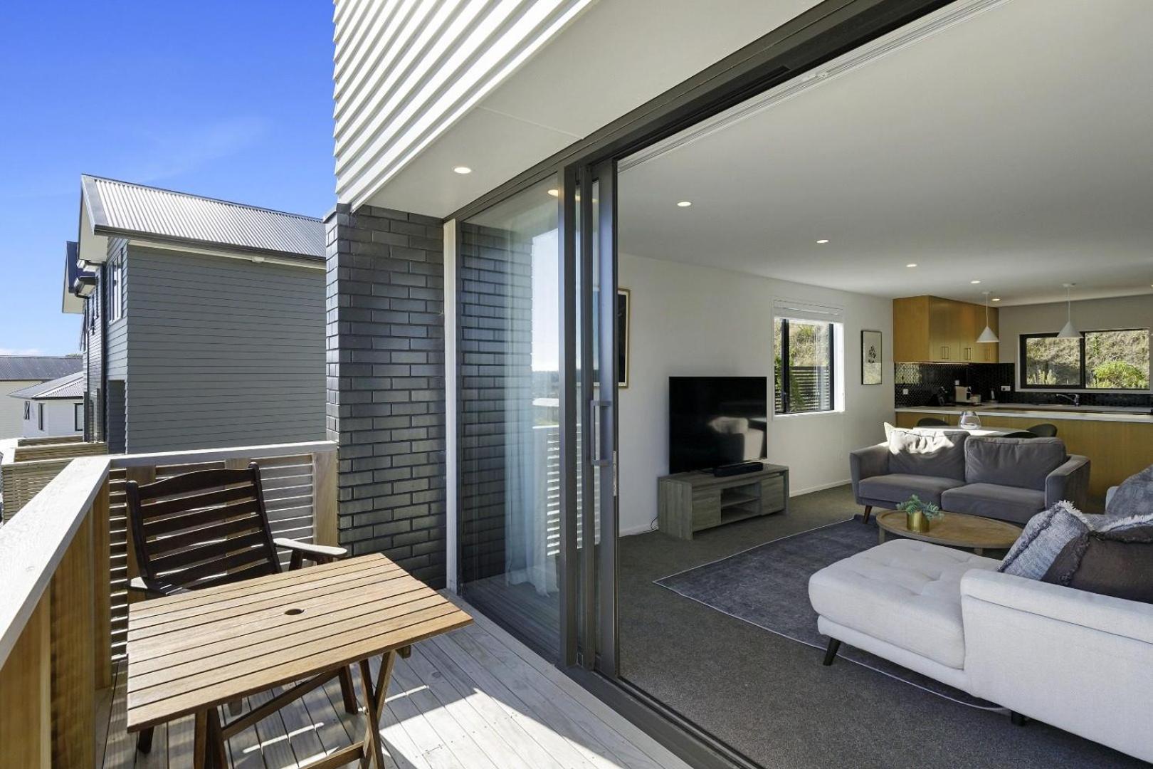 Whitby Townhouse Villa Porirua Eksteriør bilde