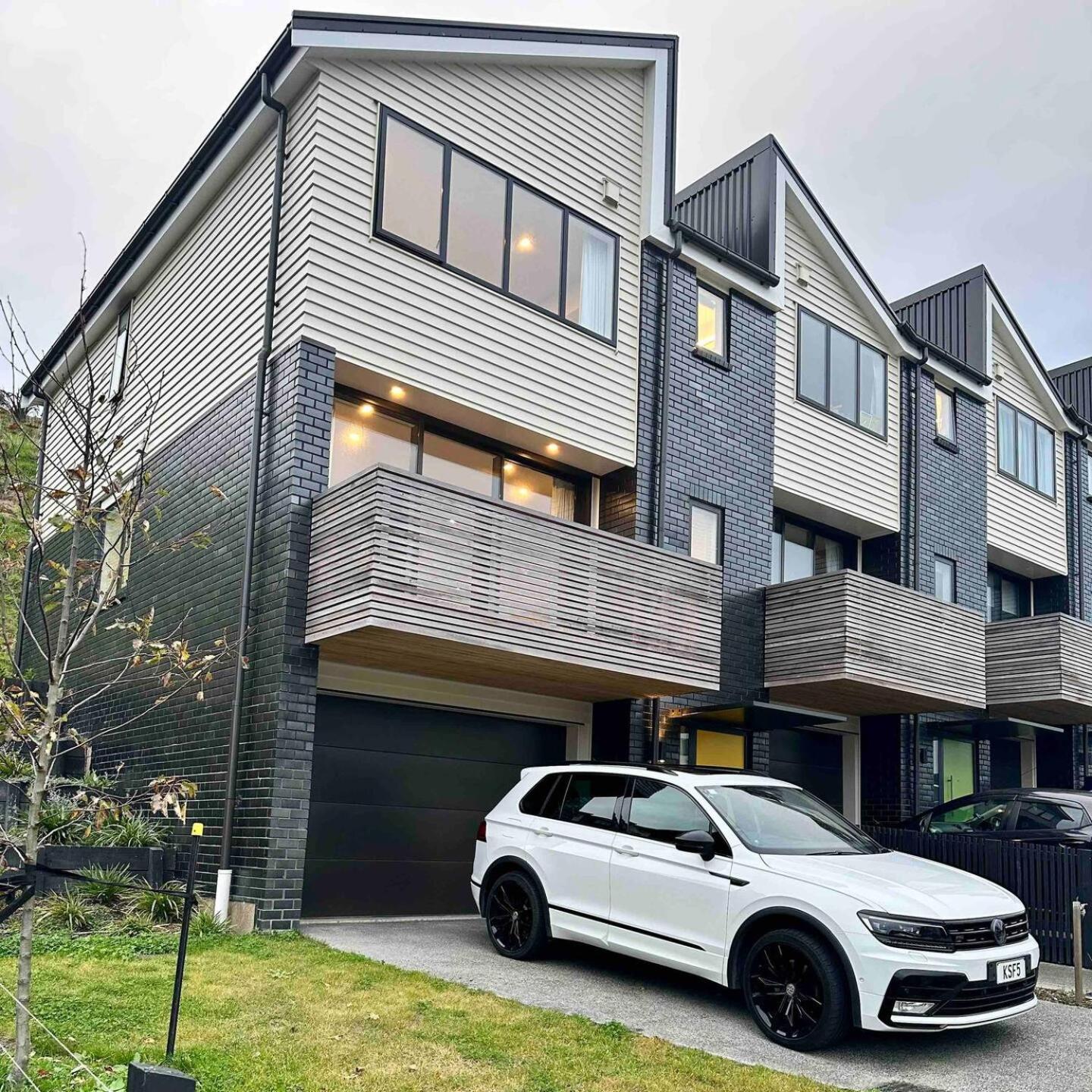 Whitby Townhouse Villa Porirua Eksteriør bilde